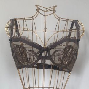 Victoria’s Secret bra